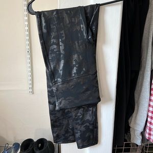 Spanx Faux Leather Camo Legging Medium